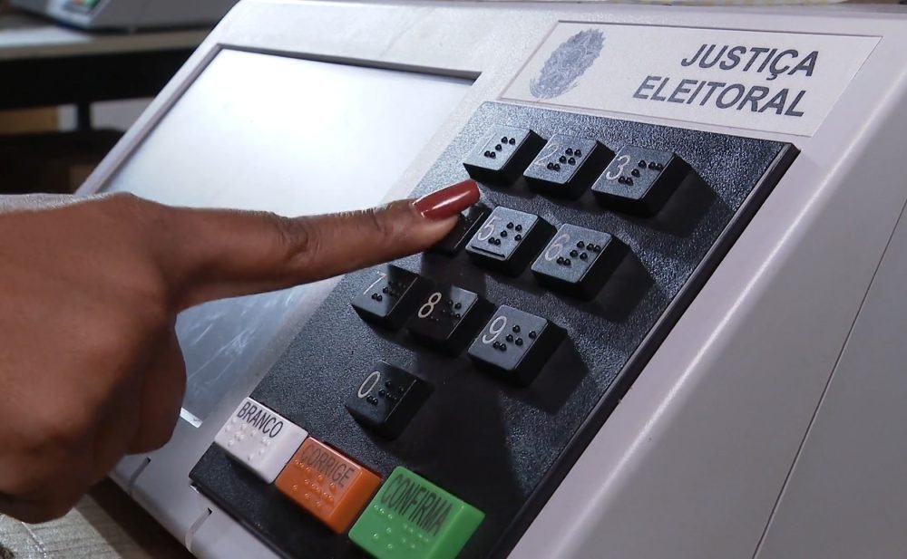 Candidatos à Presidência divergem sobre como enfrentar supersalários no serviço público
