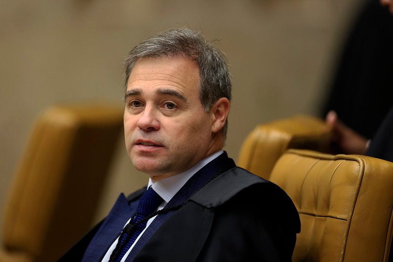 Prazo para Mendonça responder acusações de Moraes termina hoje