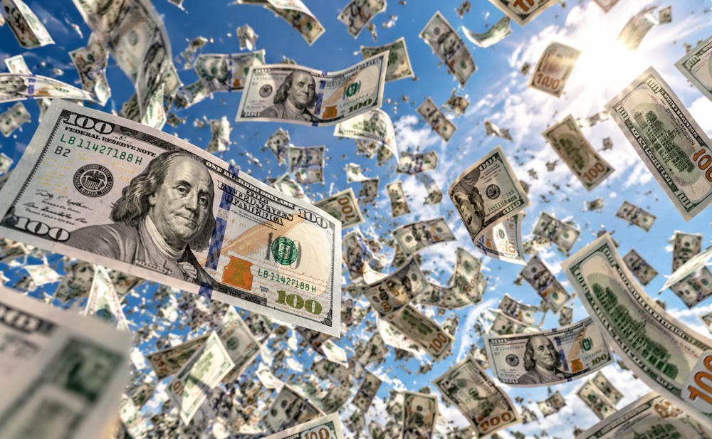 Dólar atinge R$ 5,22, maior cotação em meio ano