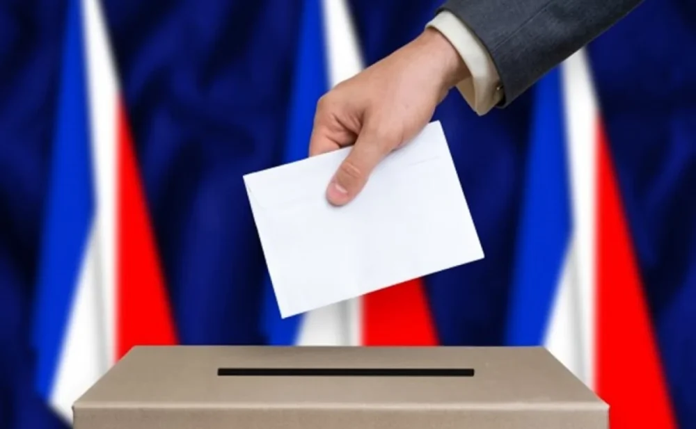 Extrema direita francesa multiplica por quatro suas cadeiras no Senado
