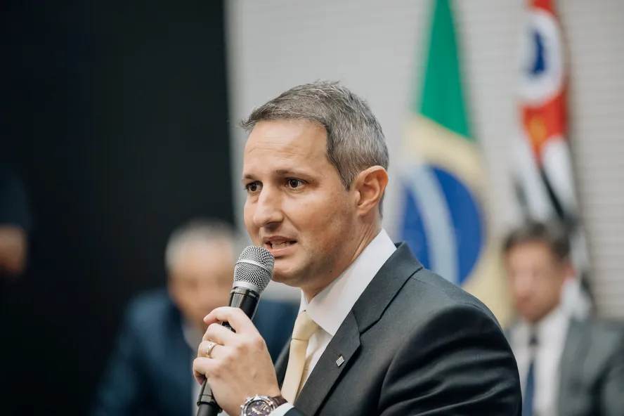 Derrite lidera corrida ao Senado em SP; Marina e Tebet disputam segundo lugar