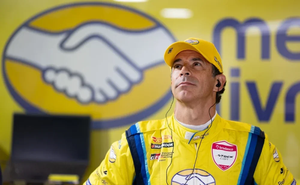 Hélio Castroneves valoriza dupla com Malzoni em prova de Endurance da Stock Car
