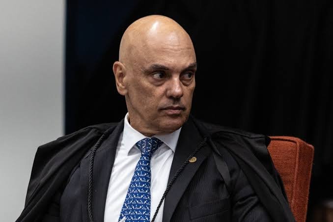 Moraes se declara impedido de relatar ação sobre registros de esposa e Vorcaro no Senado
