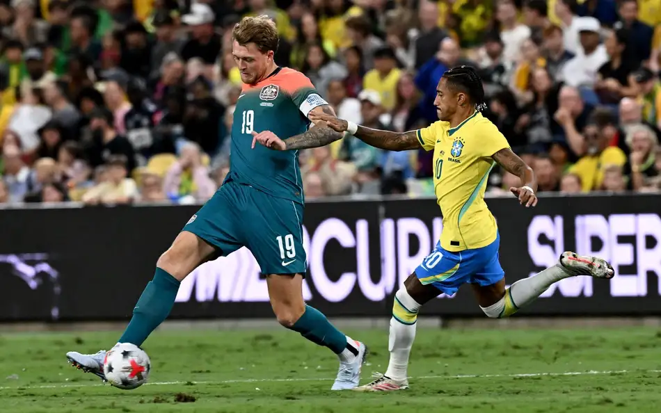 Brasil empata com Austrália no fim e decepciona em primeiro jogo pós-Copa