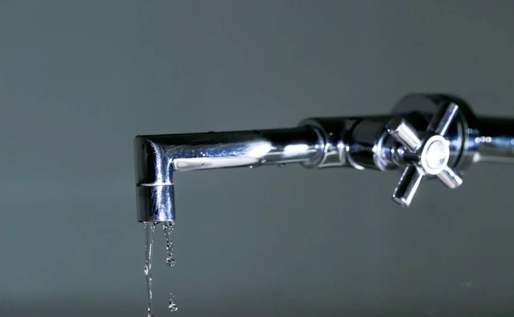 Onda de calor provoca risco de desabastecimento em três bairros de Contagem