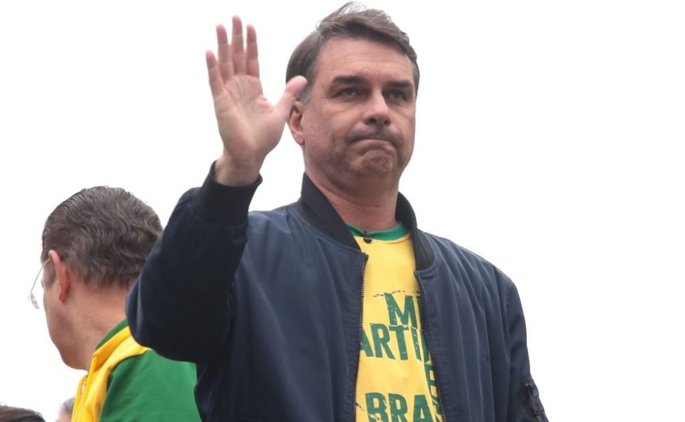 Novo oficializa apoio a Flávio Bolsonaro no segundo turno da disputa presidencial